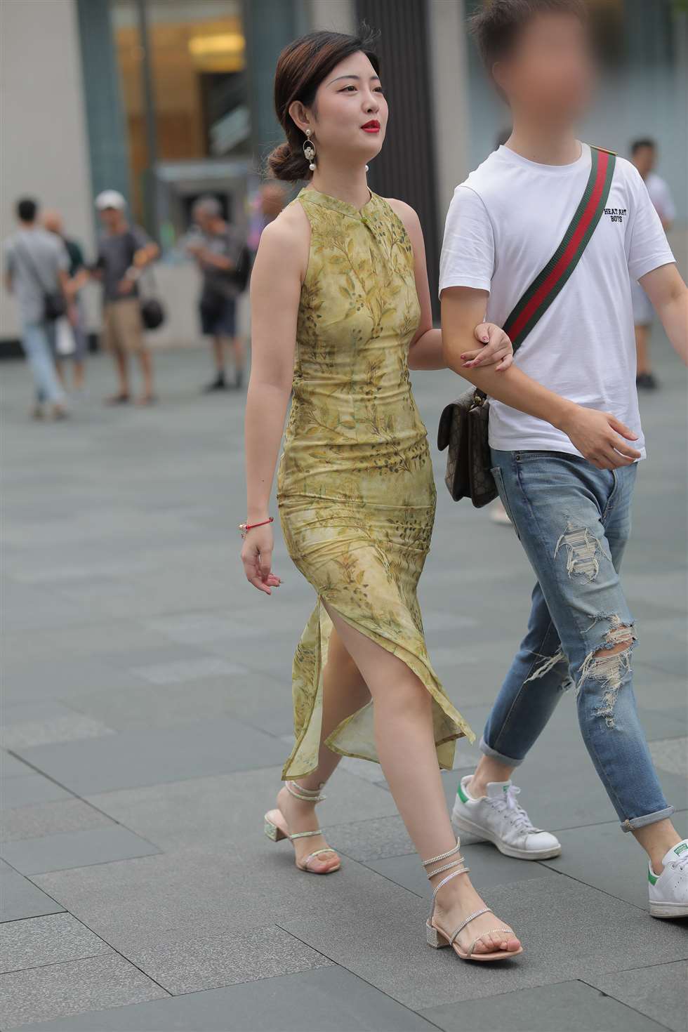 图片[5]-曼妙身材 旗袍美-街拍流行馆