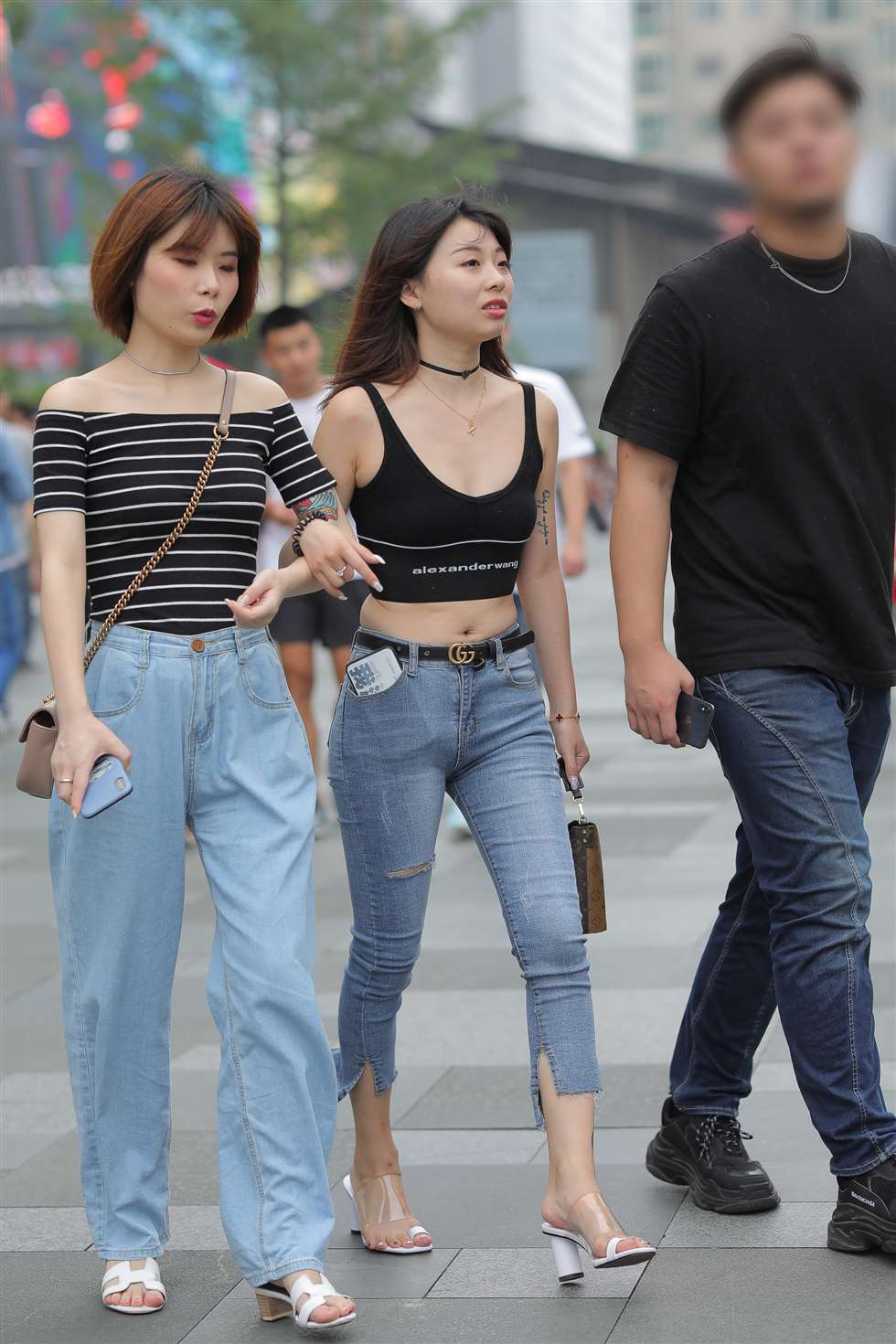 图片[1]-紧牛-街拍流行馆