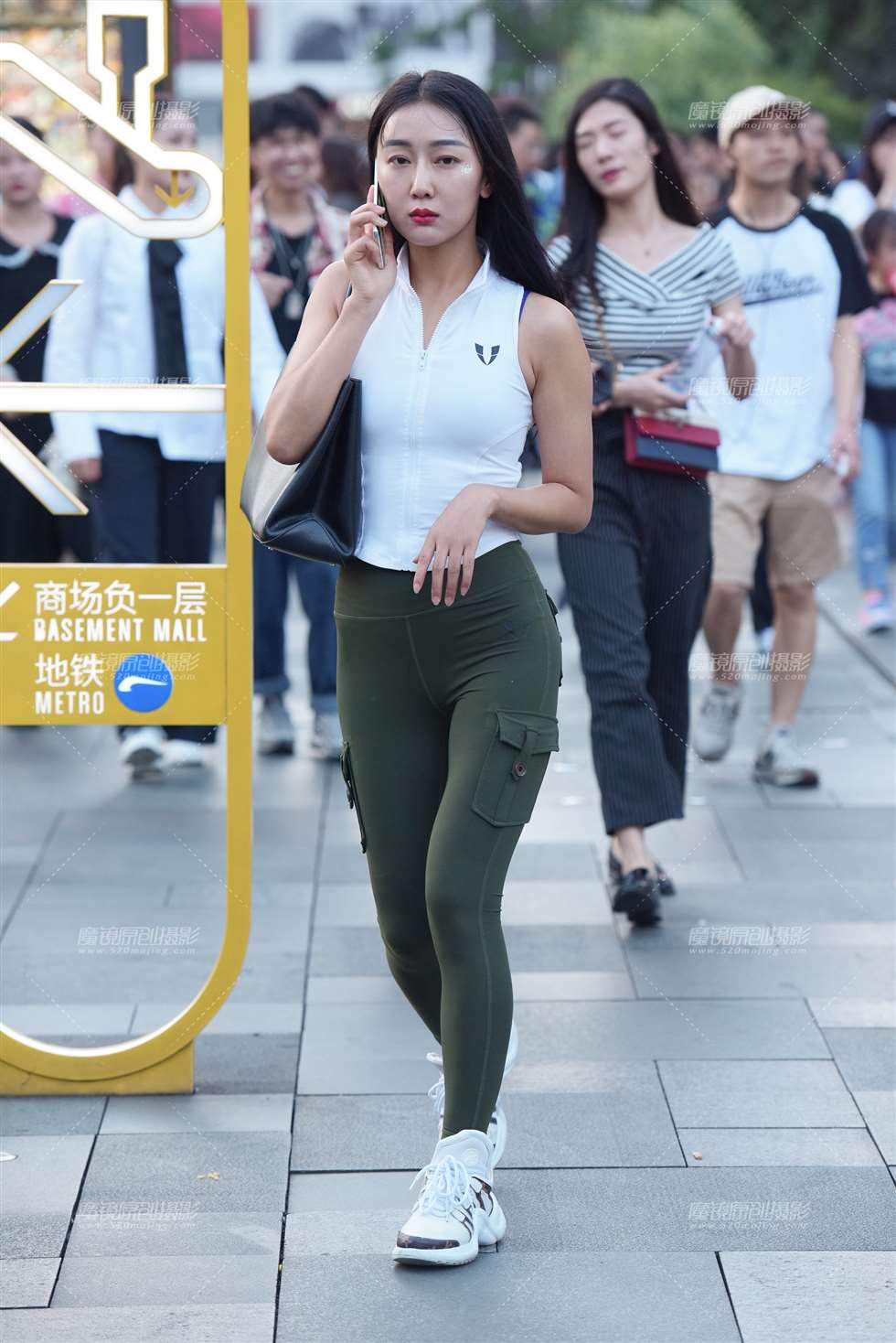 图片[1]-搭讪-街拍流行馆