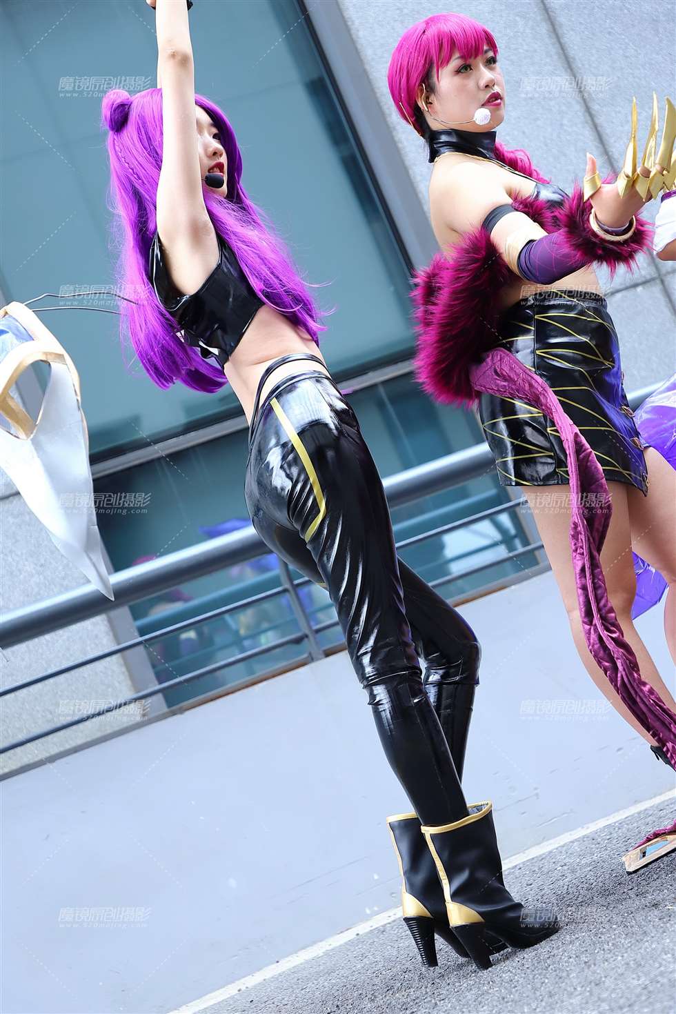 图片[4]-紫发皮裤coser2-街拍流行馆