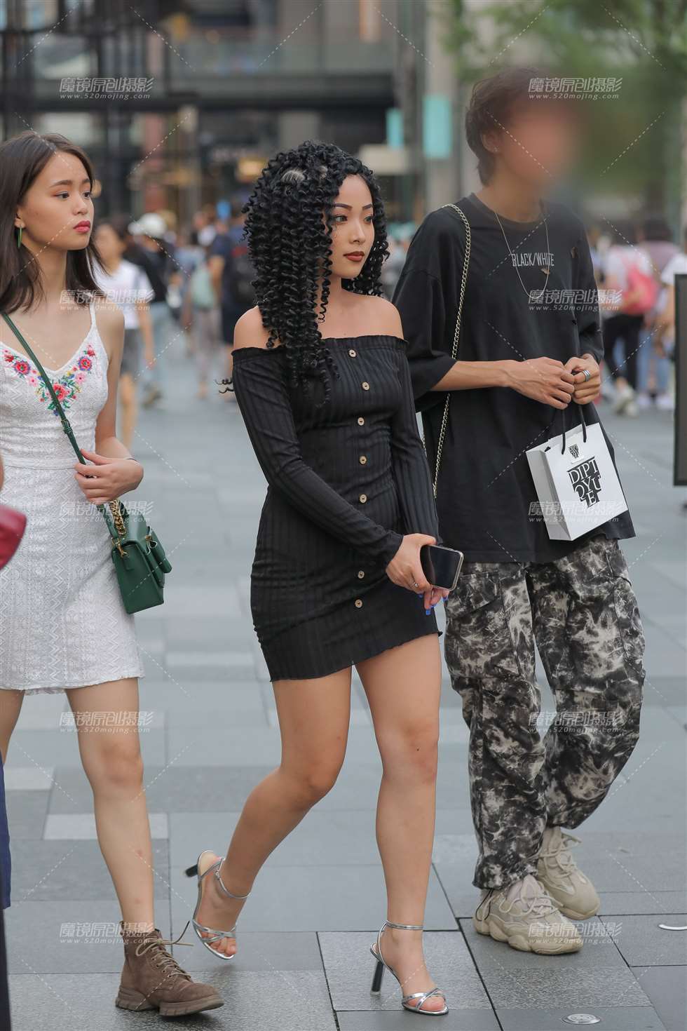 图片[1]-黑色包臀裙-街拍流行馆