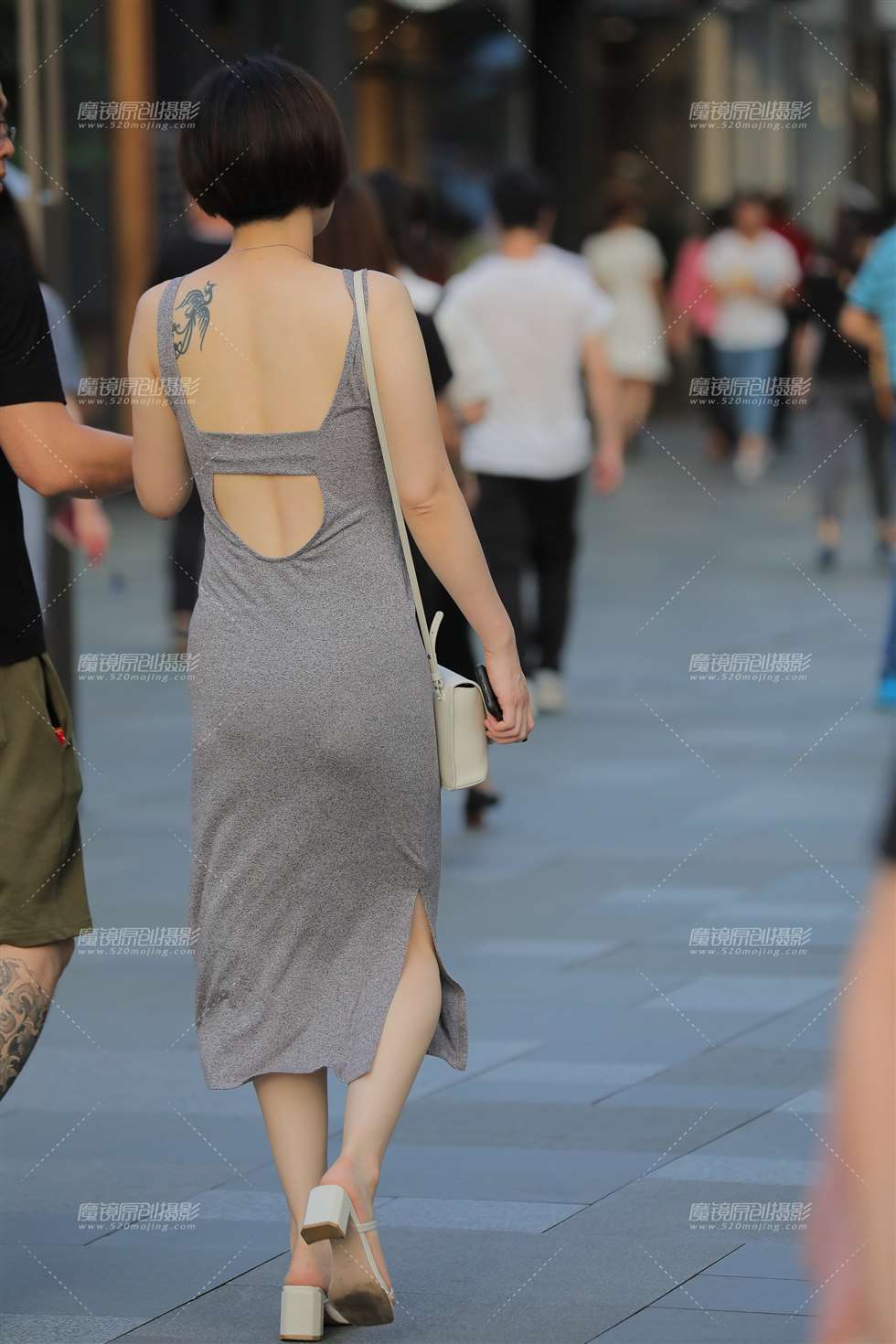 图片[2]-长裙**-街拍流行馆