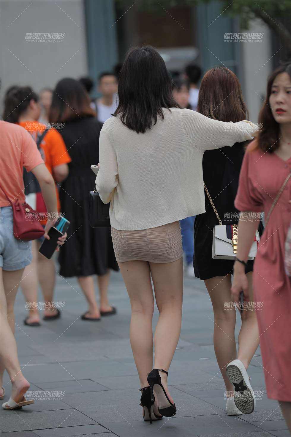 图片[2]-包臀短裙-街拍流行馆
