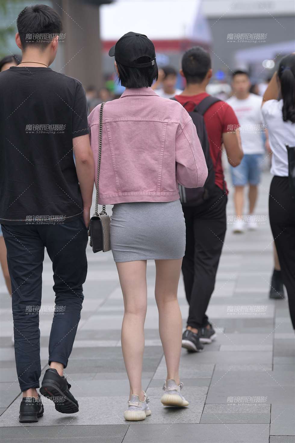 图片[2]-性感包臀裙女友-街拍流行馆