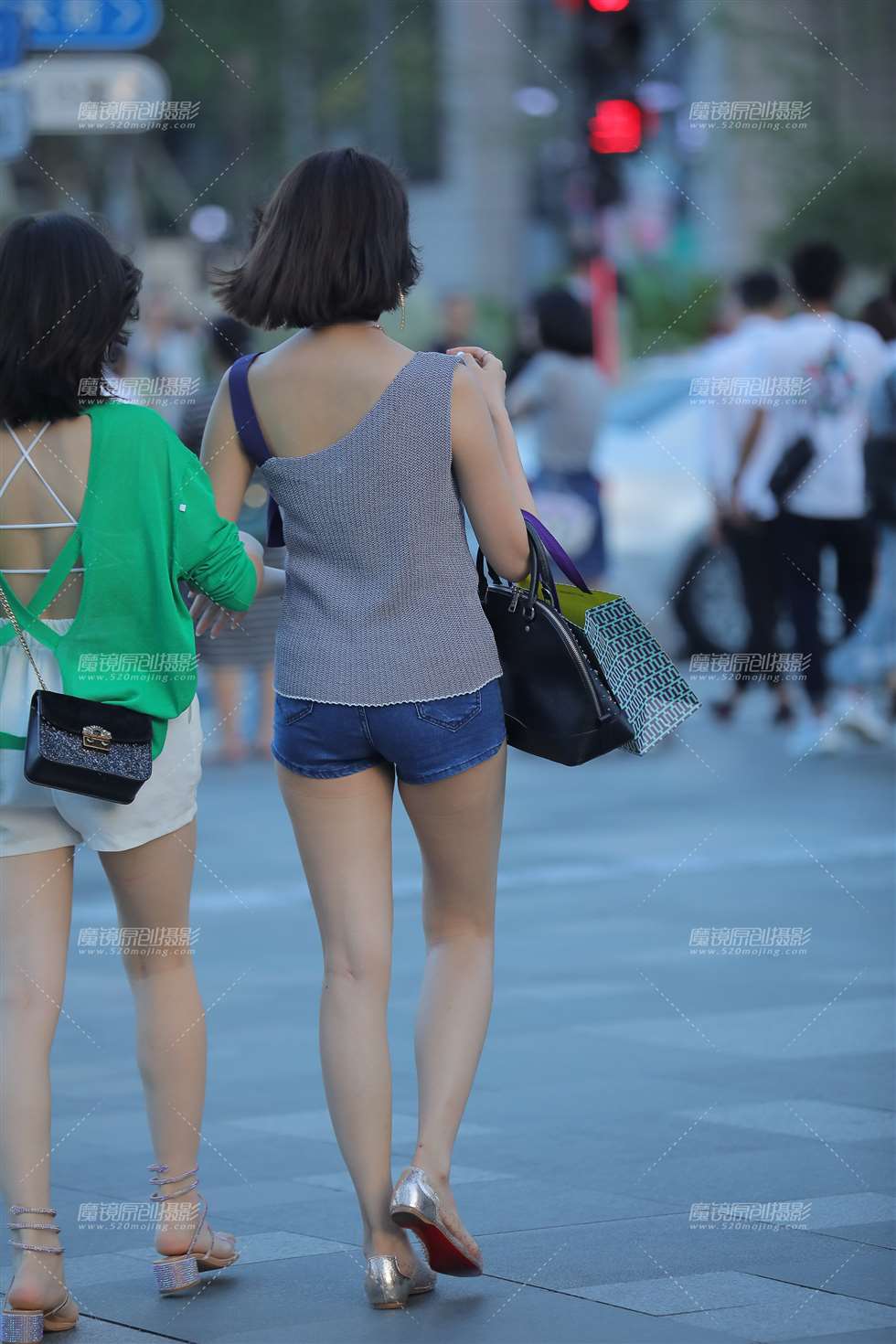 图片[2]-含羞娇美的**-街拍流行馆
