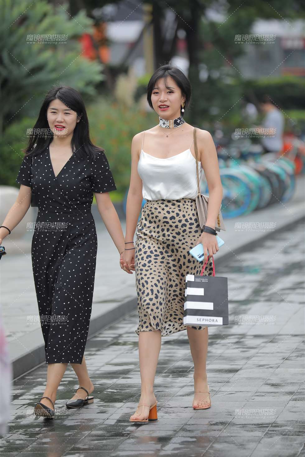 图片[3]-端庄得体的豹点裙**-街拍流行馆
