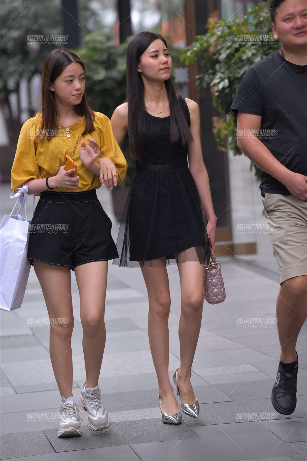图片[1]-连衣裙美女-街拍流行馆