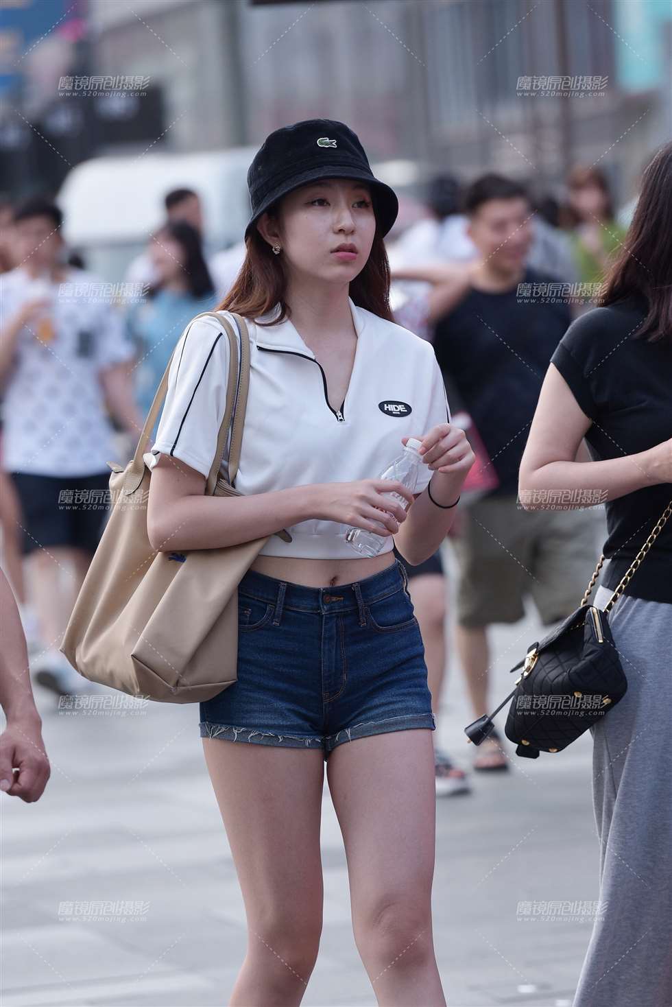 图片[4]-短裤美女-街拍流行馆