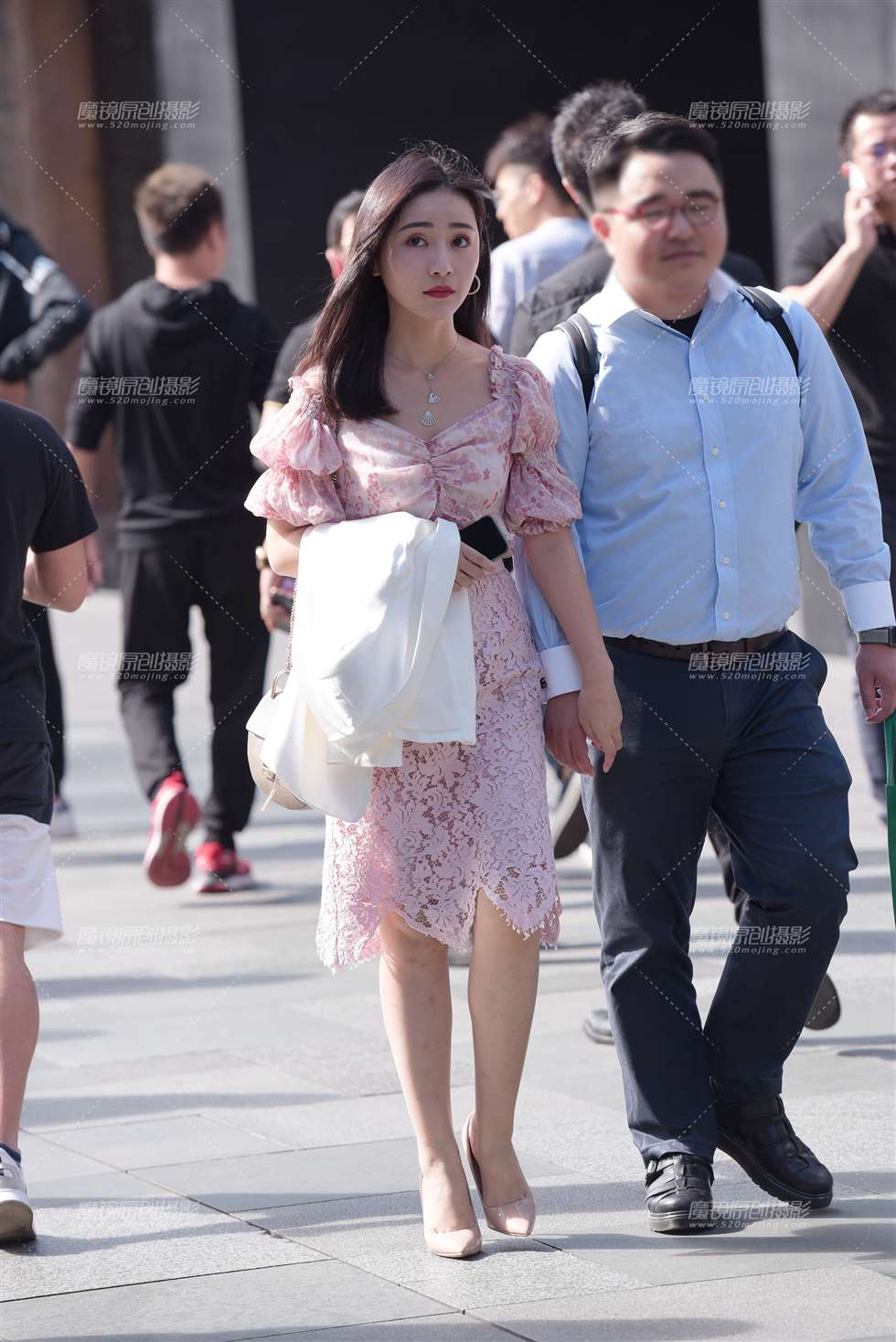 图片[5]-粉色花网裙**-街拍流行馆
