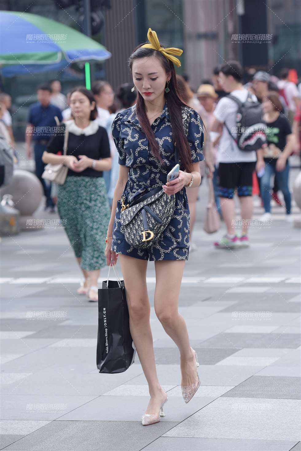 图片[1]-蝴蝶结佩连体短裤-街拍流行馆