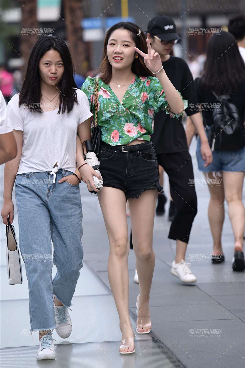 图片[1]-活泼-街拍流行馆