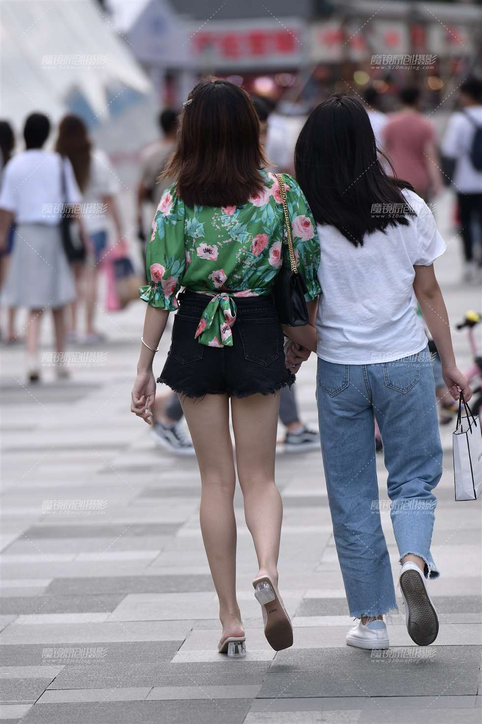 图片[2]-活泼-街拍流行馆