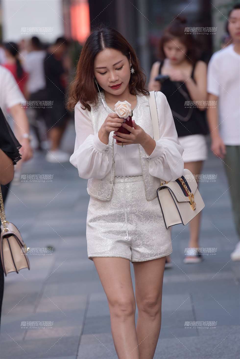 图片[5]-高跟美女**-街拍流行馆