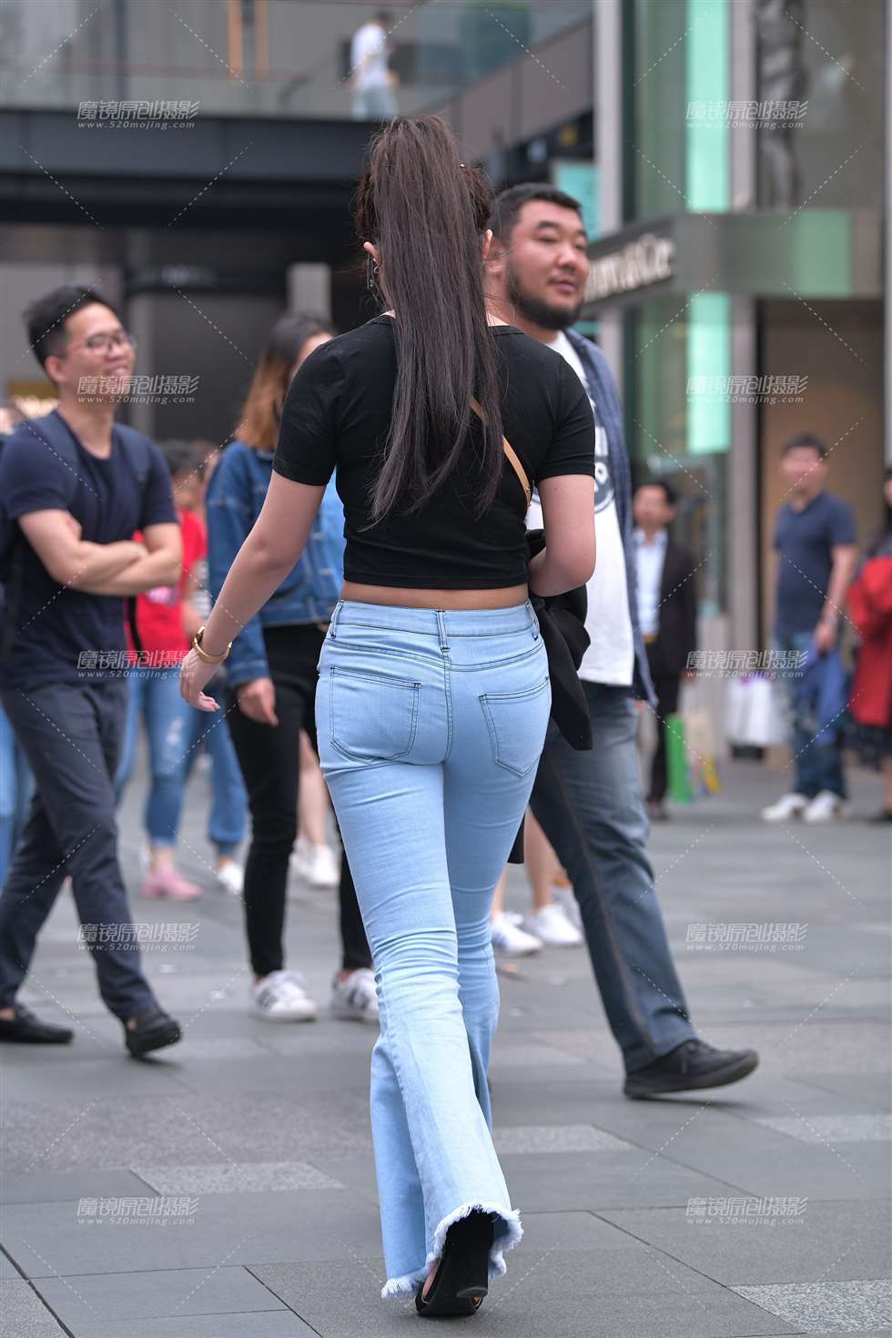 图片[3]-搭讪带口罩de紧牛美臀小姐姐-街拍流行馆