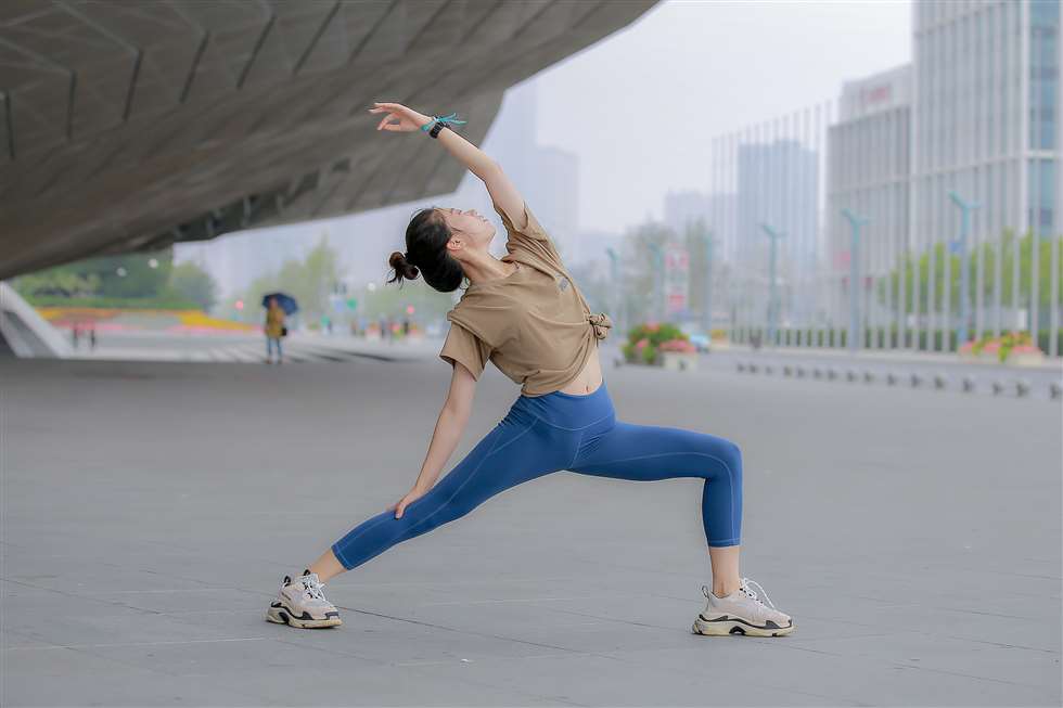 图片[3]-紧身裤瑜伽学员-街拍流行馆