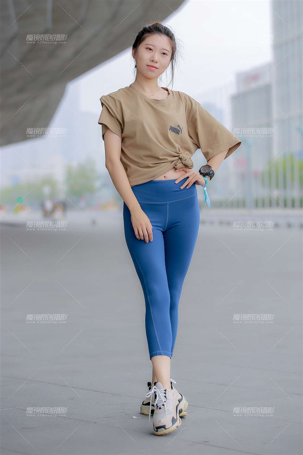 图片[1]-紧身裤瑜伽学员-街拍流行馆