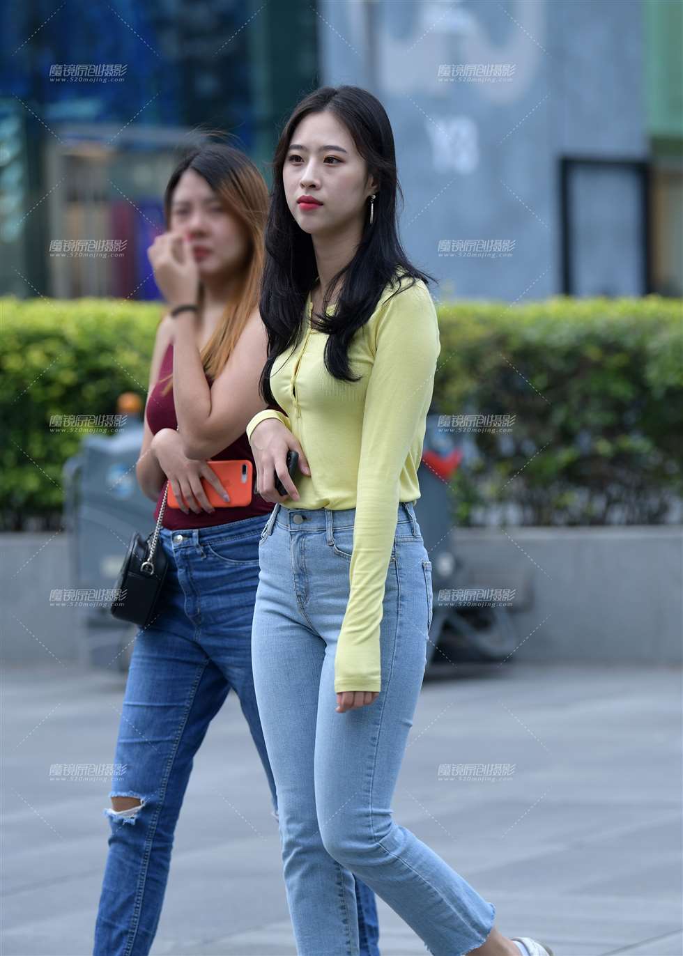 图片[1]-第1599篇靓丽牛仔美女-街拍流行馆