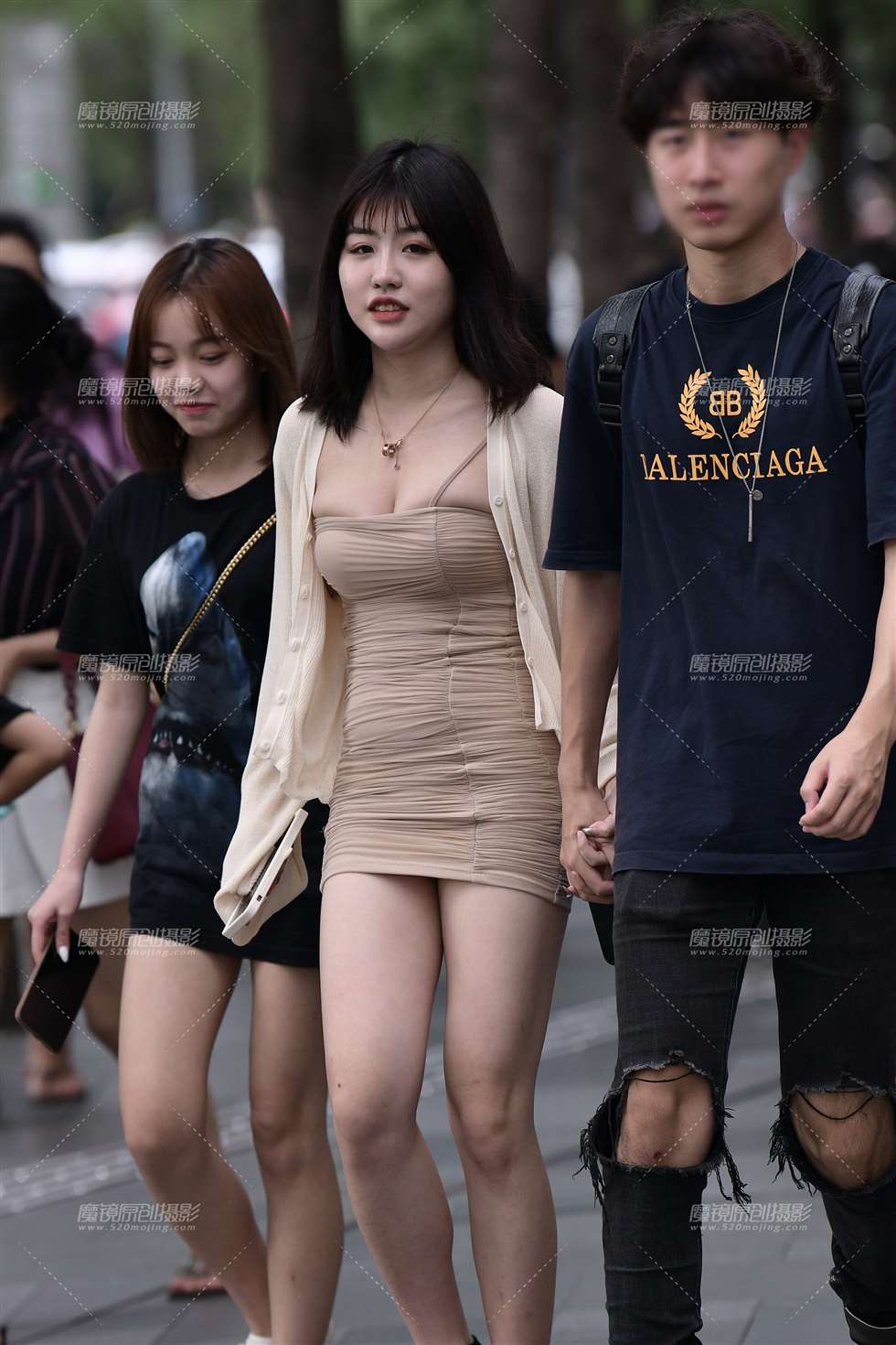 图片[3]-包臀裙美女-街拍流行馆