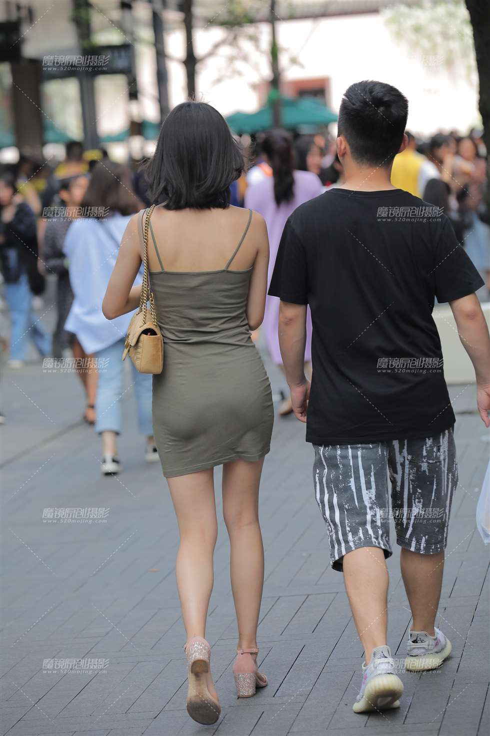 图片[2]-优美曲线-街拍流行馆