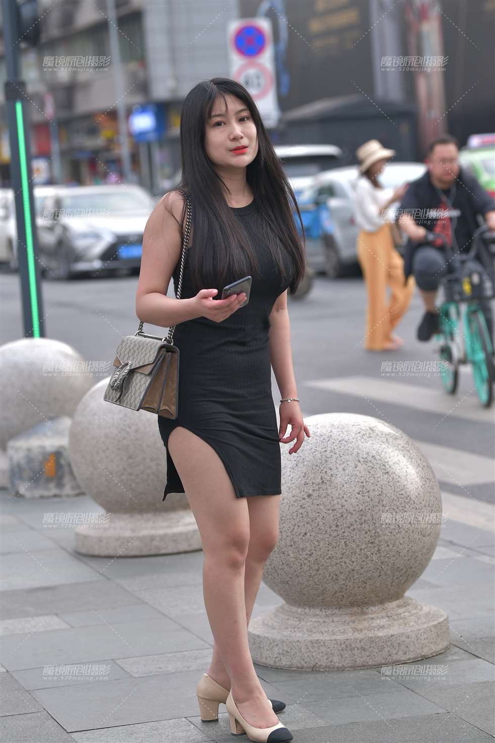 图片[3]-等滴滴的包臀裙小姐姐-街拍流行馆