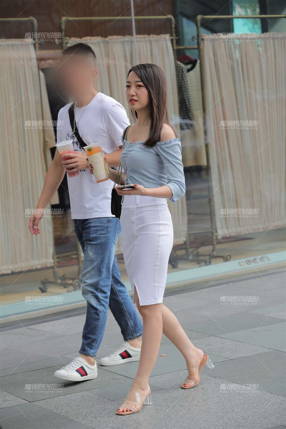 图片[1]-端庄素雅的白色包臀裙美女-街拍流行馆
