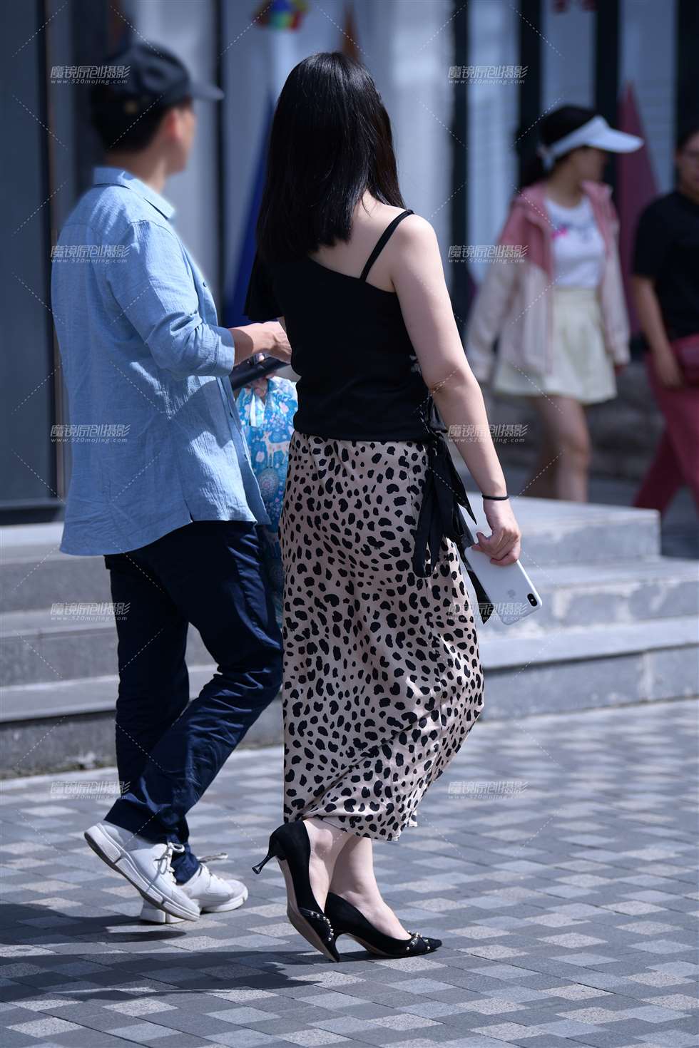 图片[5]-第1606篇性感豹纹裙迷人-街拍流行馆