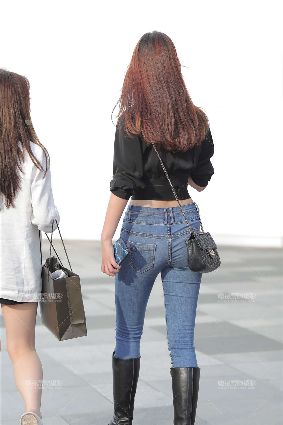 图片[2]-紧牛长腿美眉-街拍流行馆