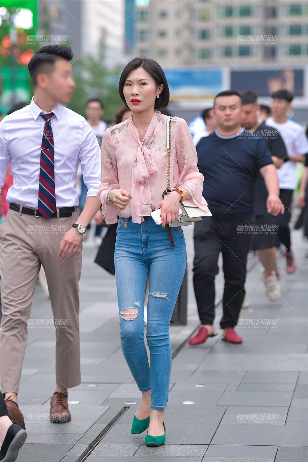 图片[3]-润臀紧牛**-街拍流行馆