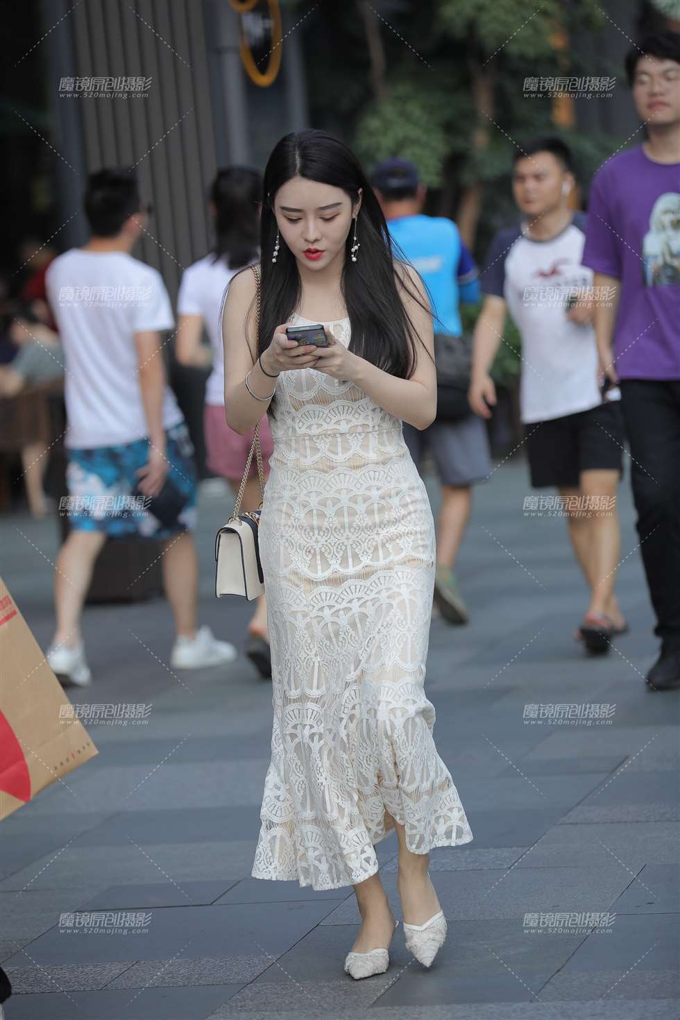 图片[1]-漂亮连身裙-街拍流行馆