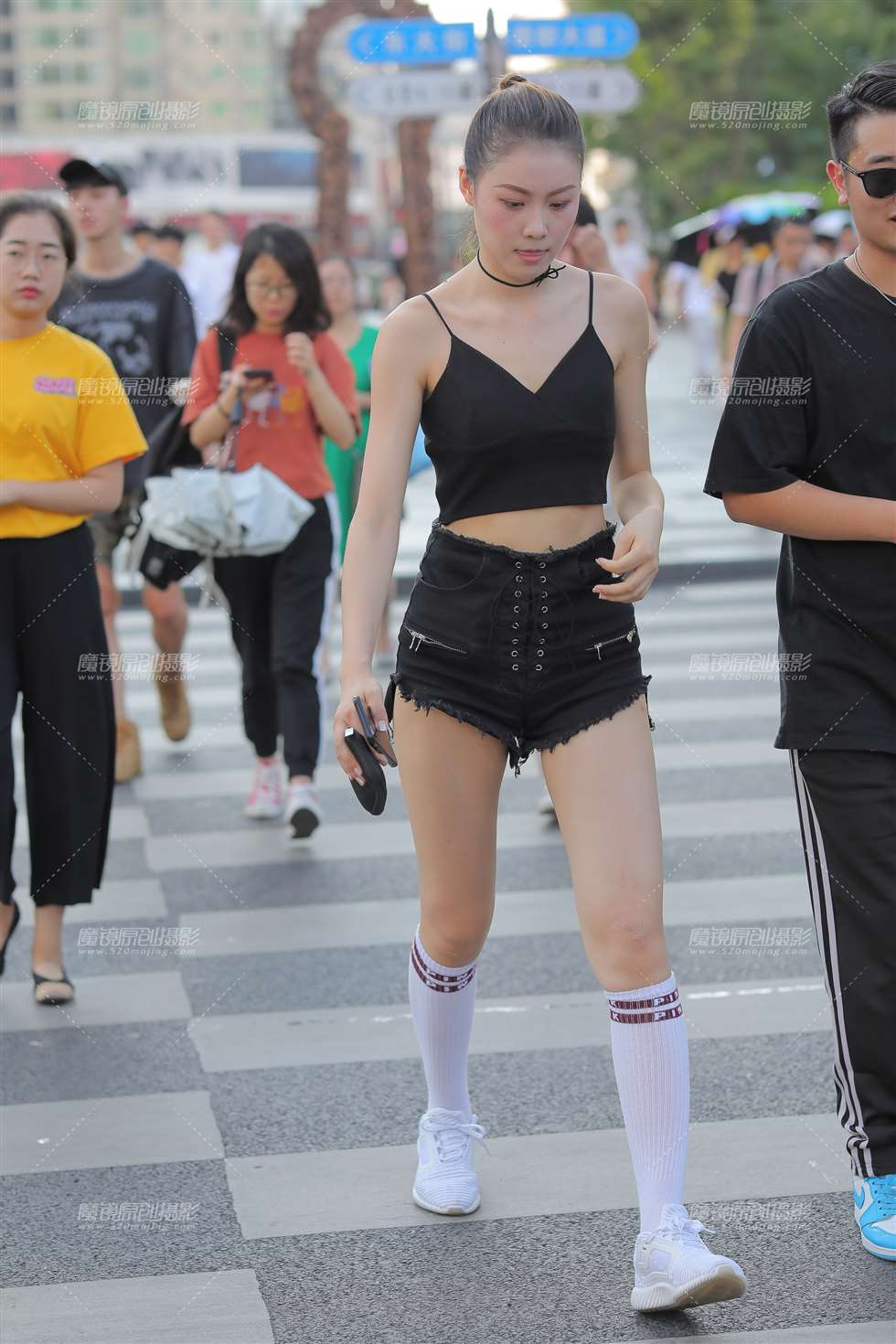 图片[4]-你笑起来真好看 像春天的花一样-街拍流行馆