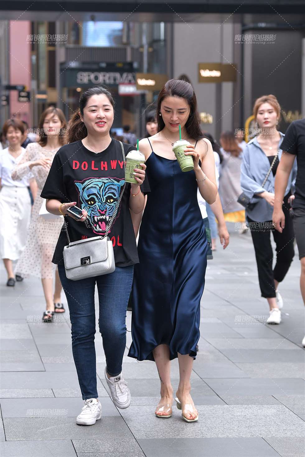 图片[1]-高挑，素颜de美女~-街拍流行馆