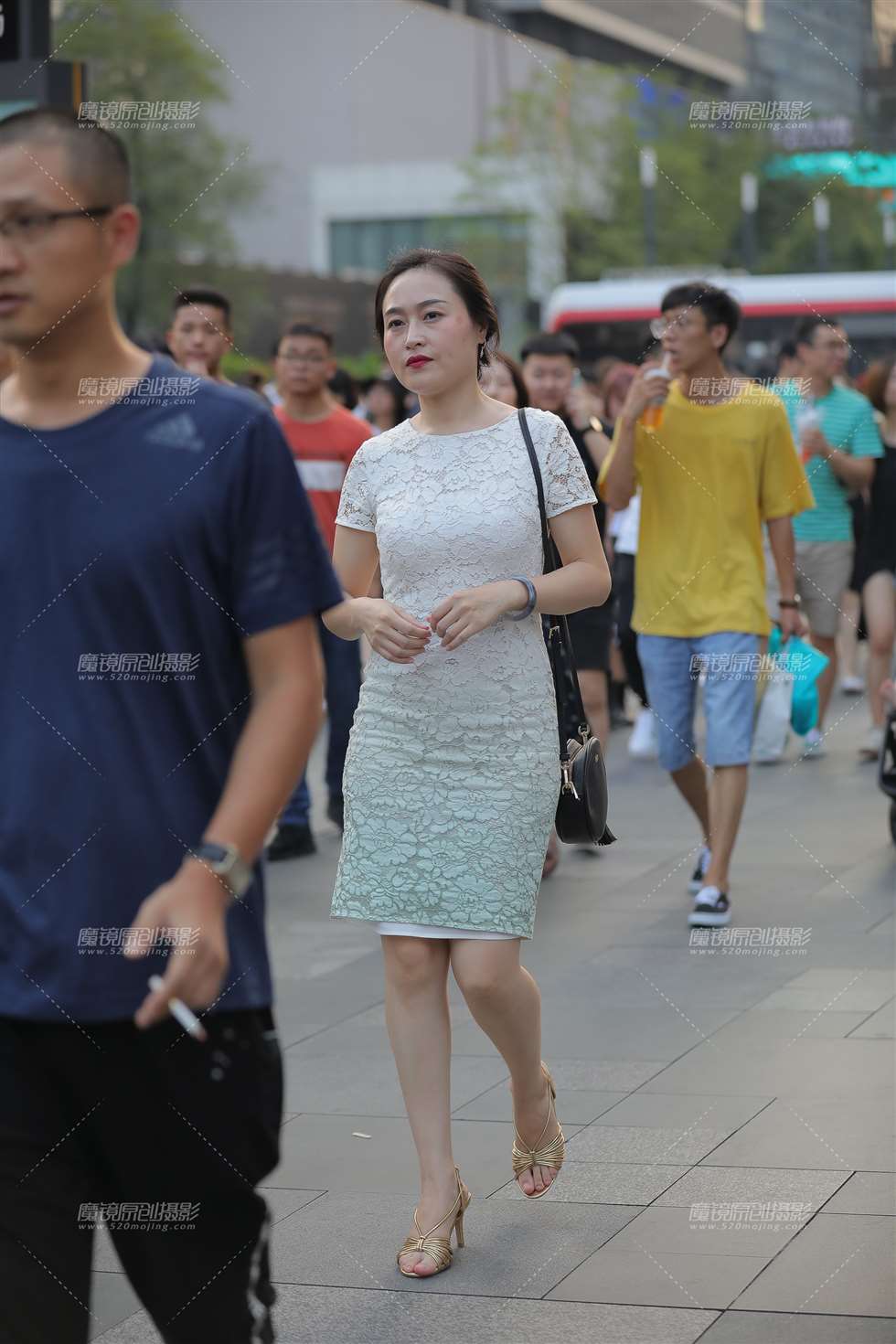 图片[3]-花网裙-街拍流行馆