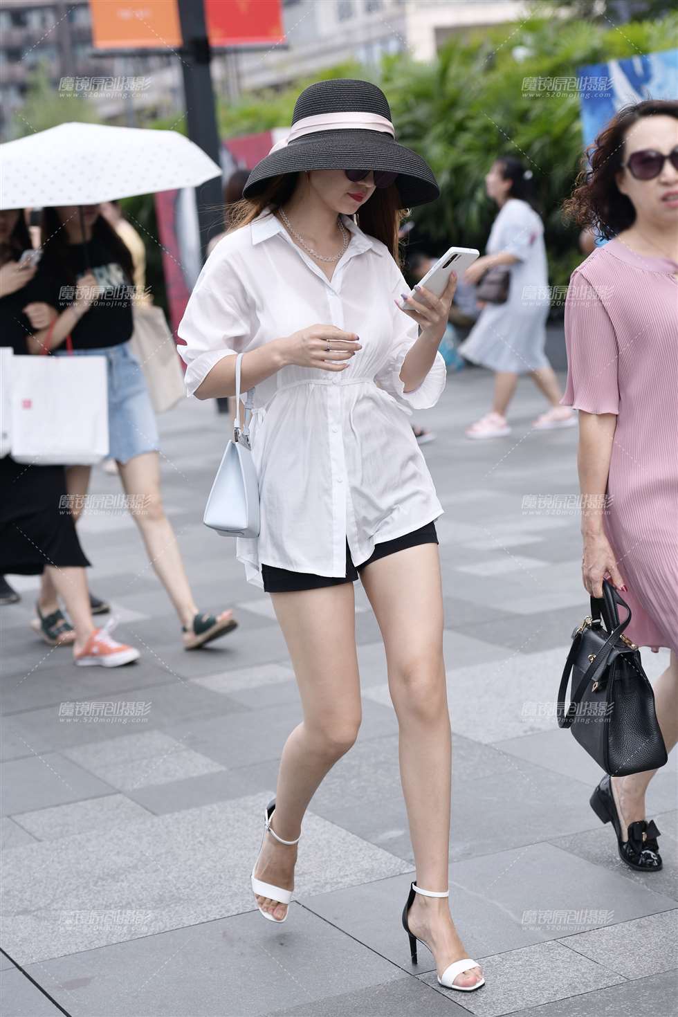 图片[5]-长腿美女-街拍流行馆