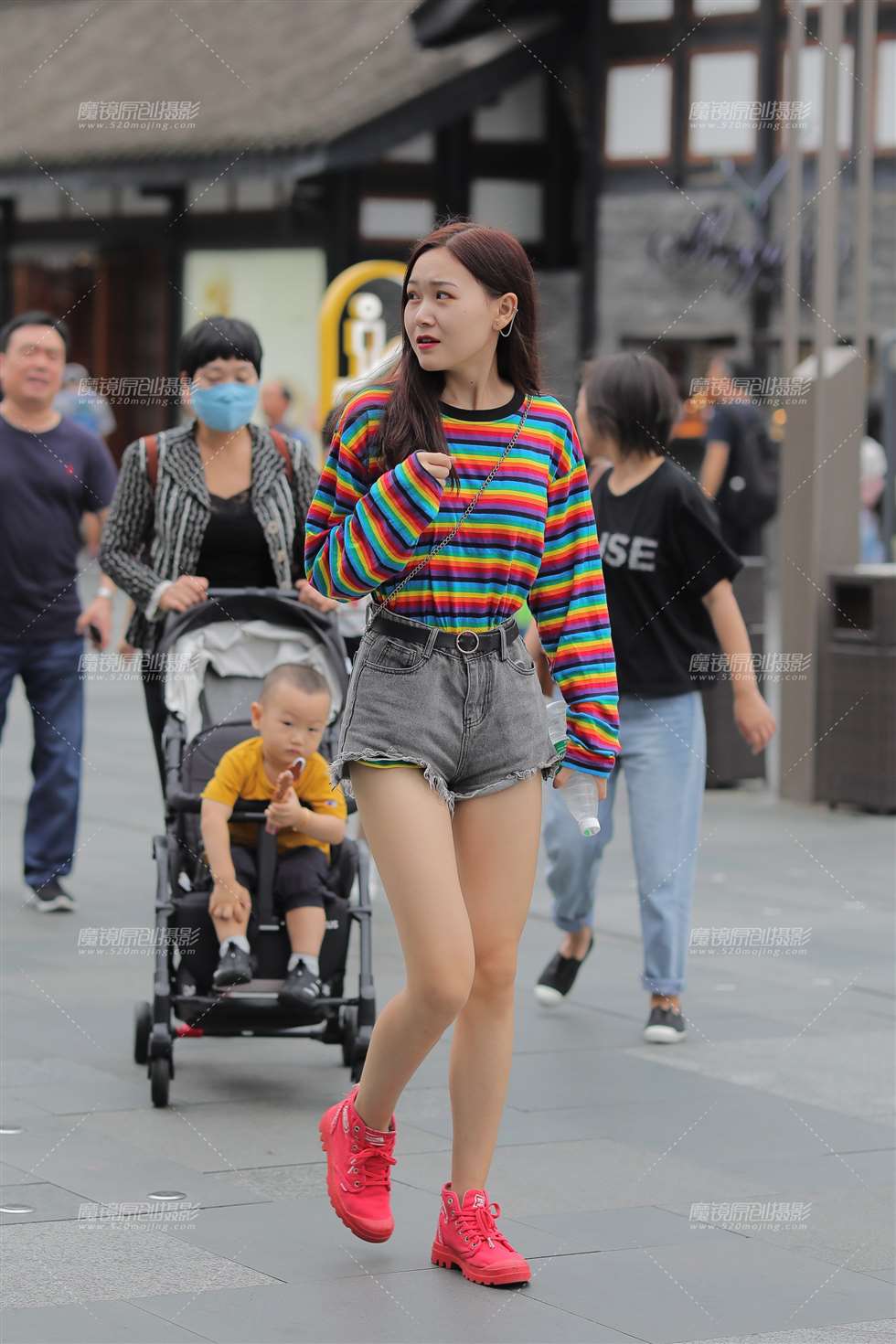 图片[3]-热裤女孩-街拍流行馆