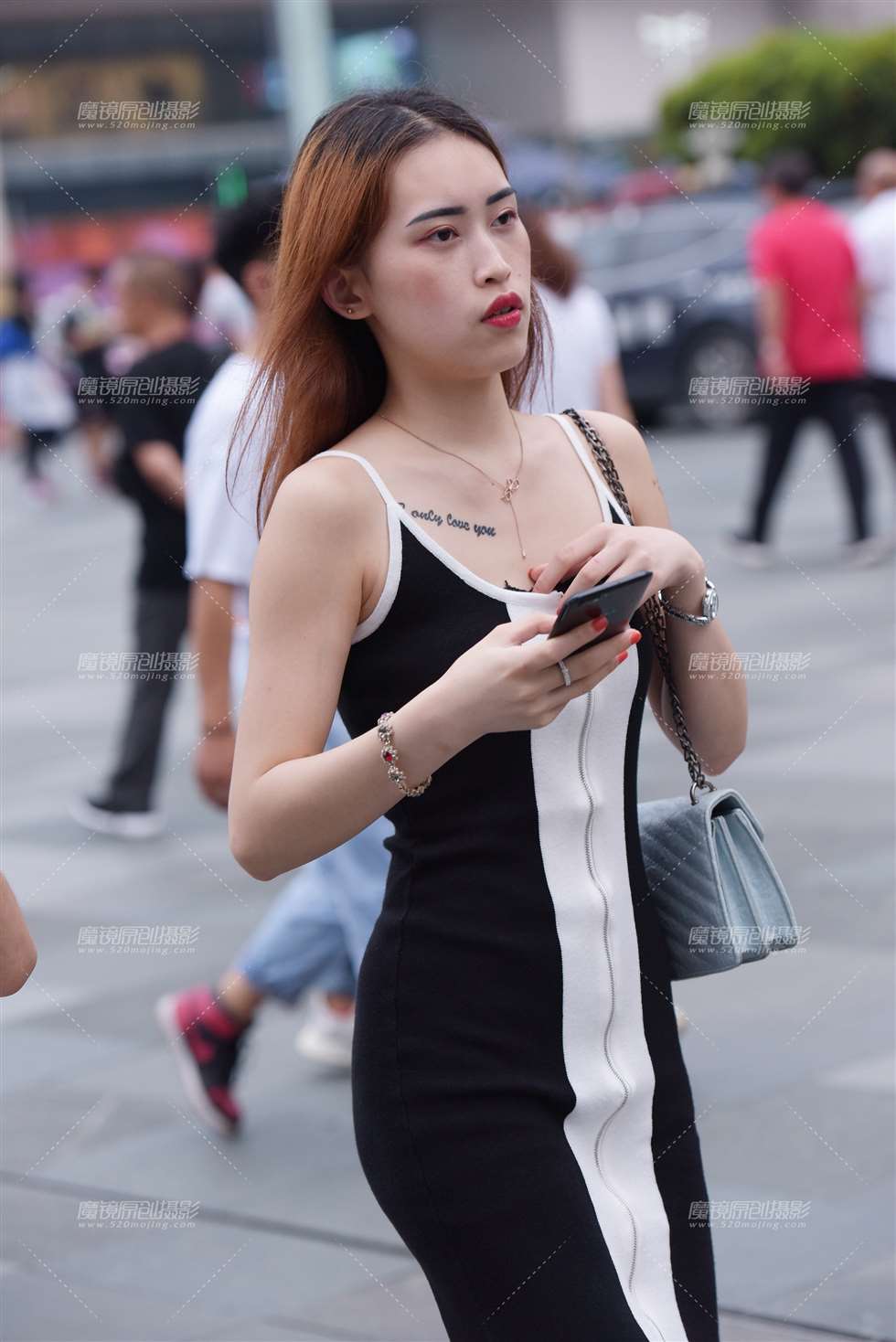 图片[5]-金发美女-街拍流行馆