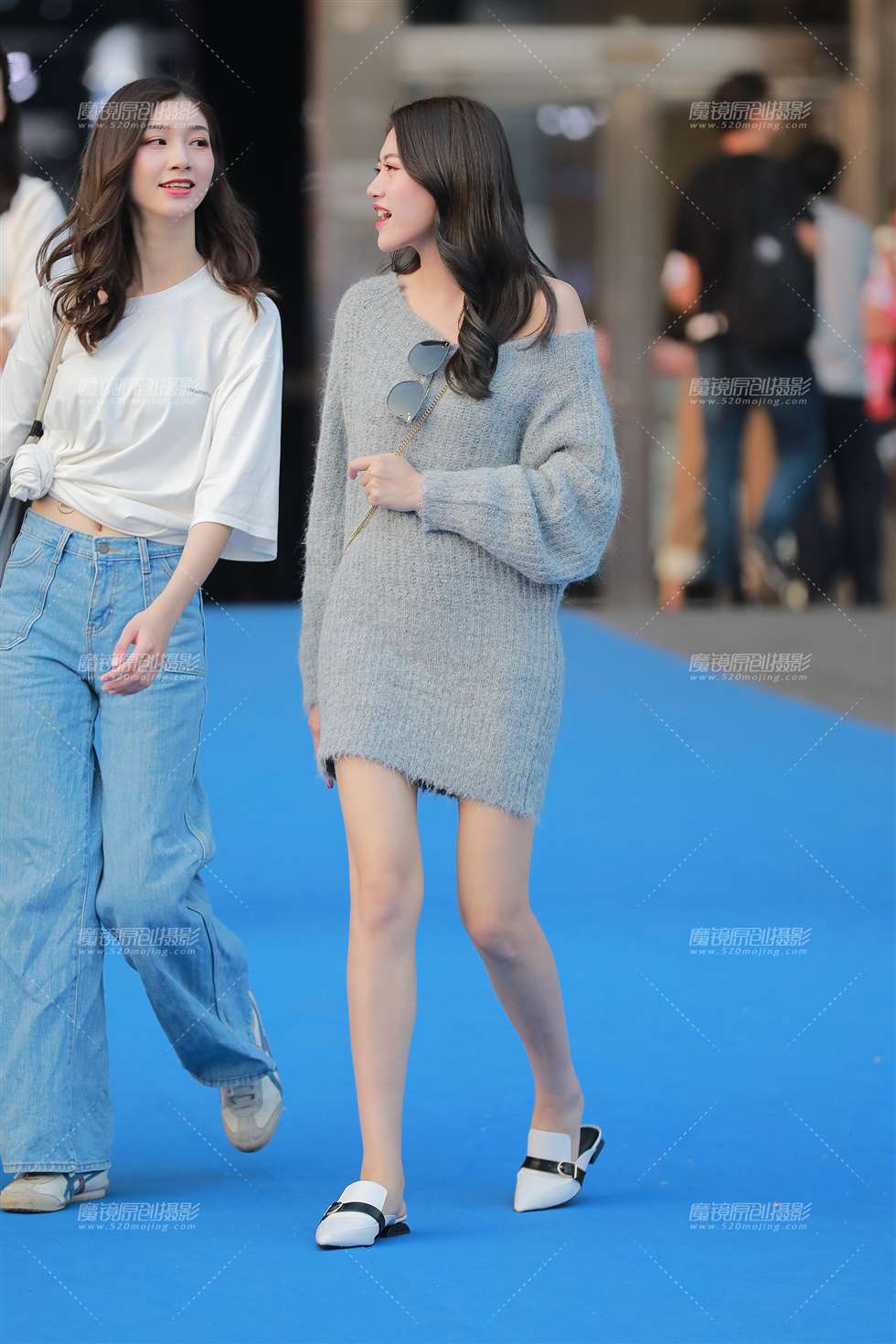 图片[4]-短裙时尚美女-街拍流行馆