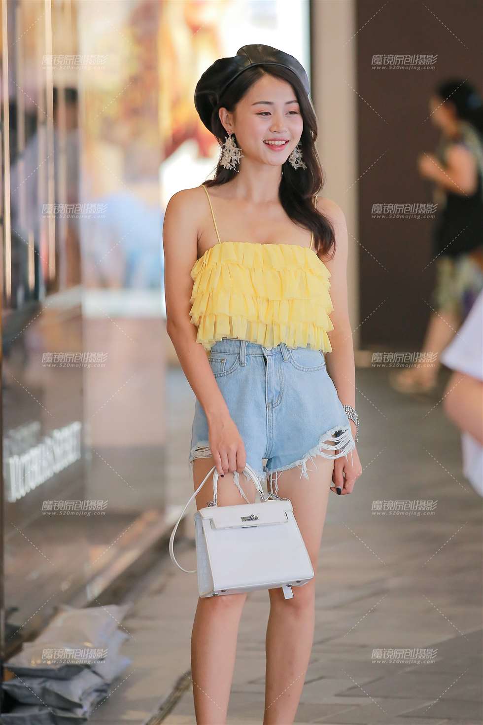图片[3]-热裤小美女-街拍流行馆