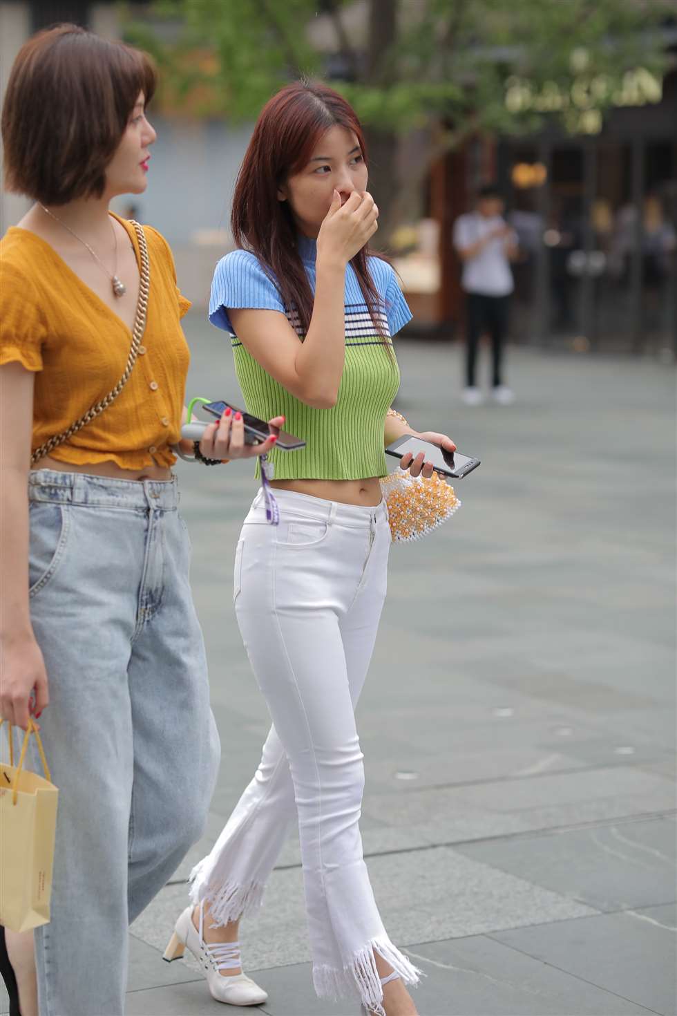 图片[5]-白裤美女-街拍流行馆