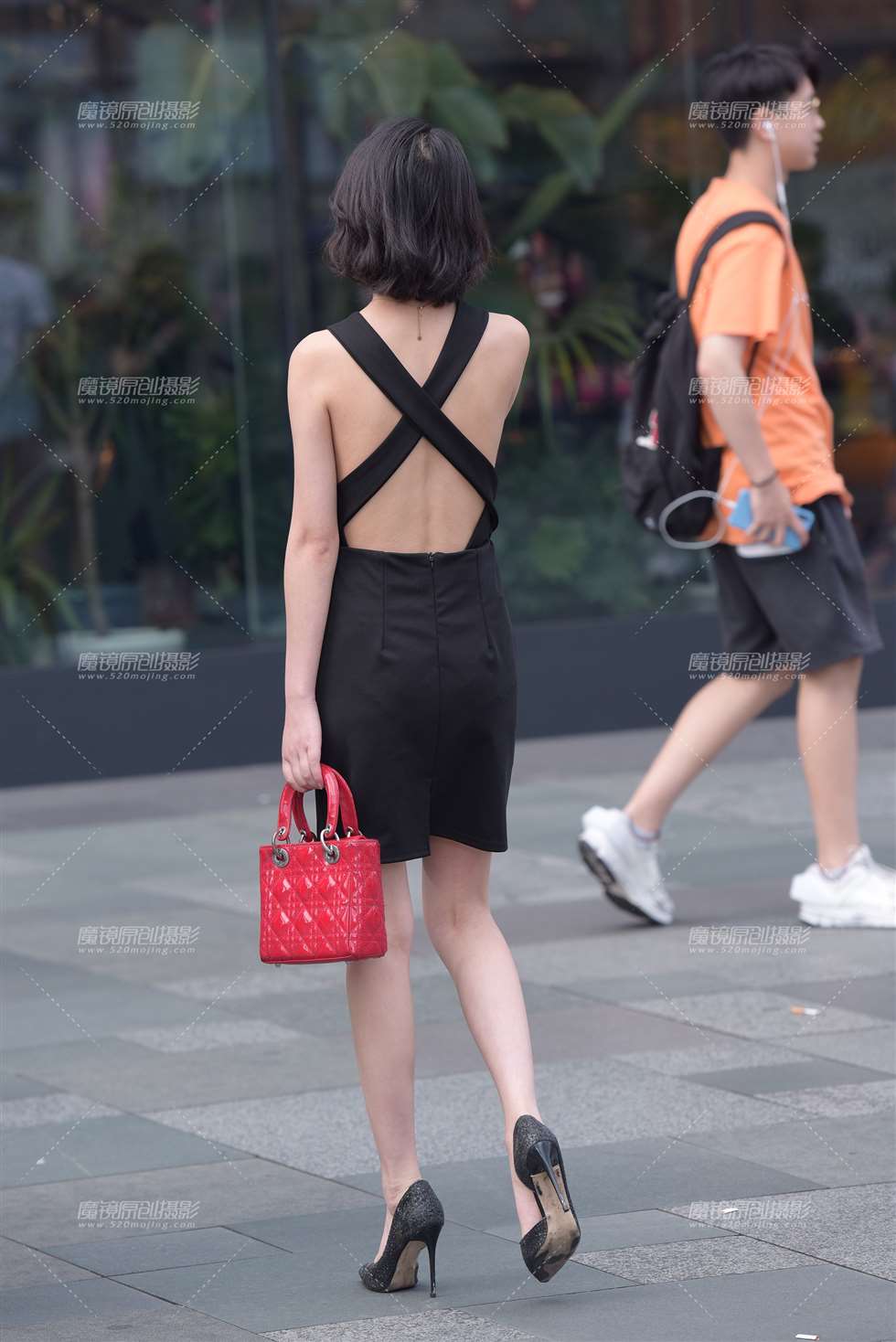 图片[2]-露背-街拍流行馆