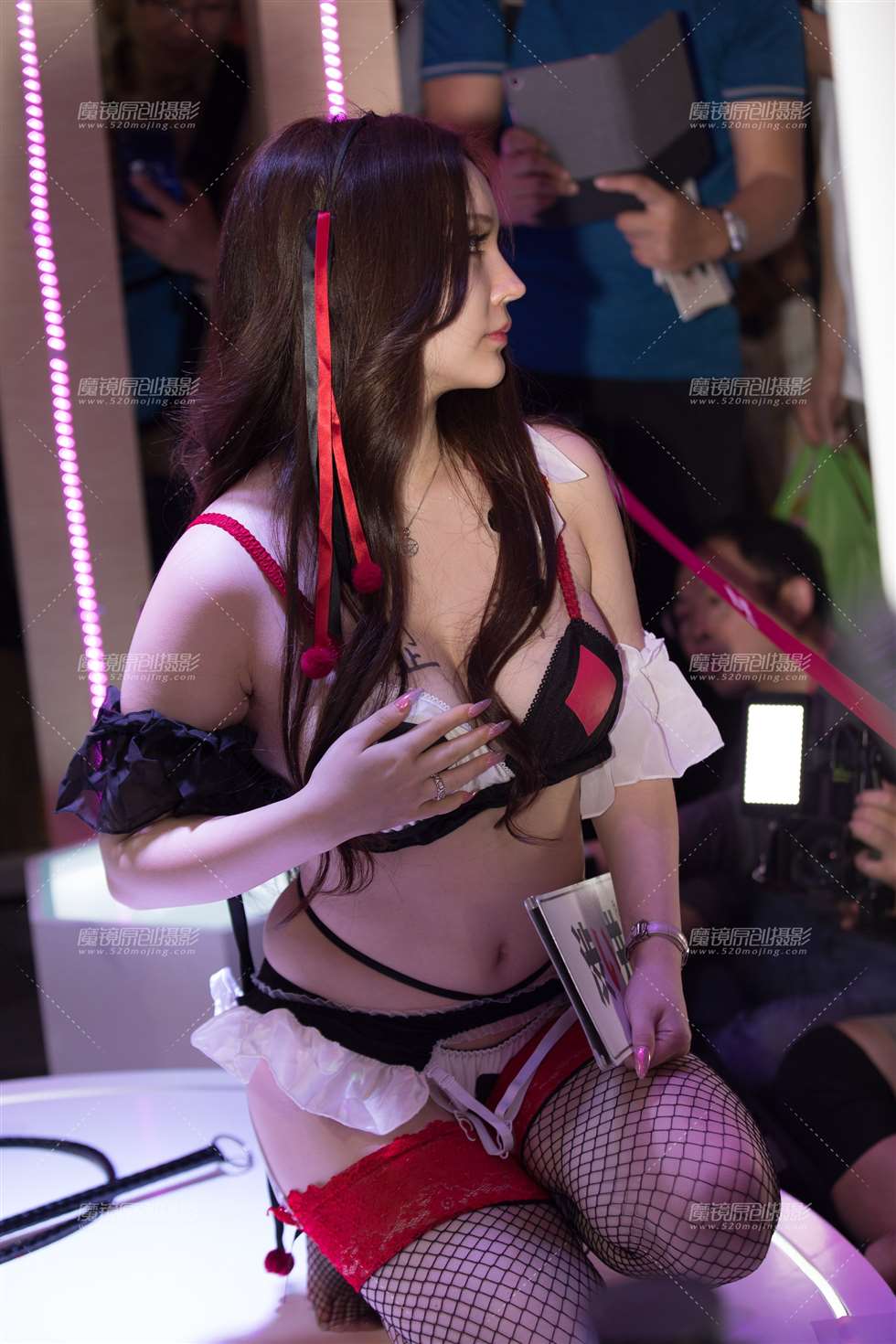图片[4]-【凯恩赛贴】肉感女优-街拍流行馆