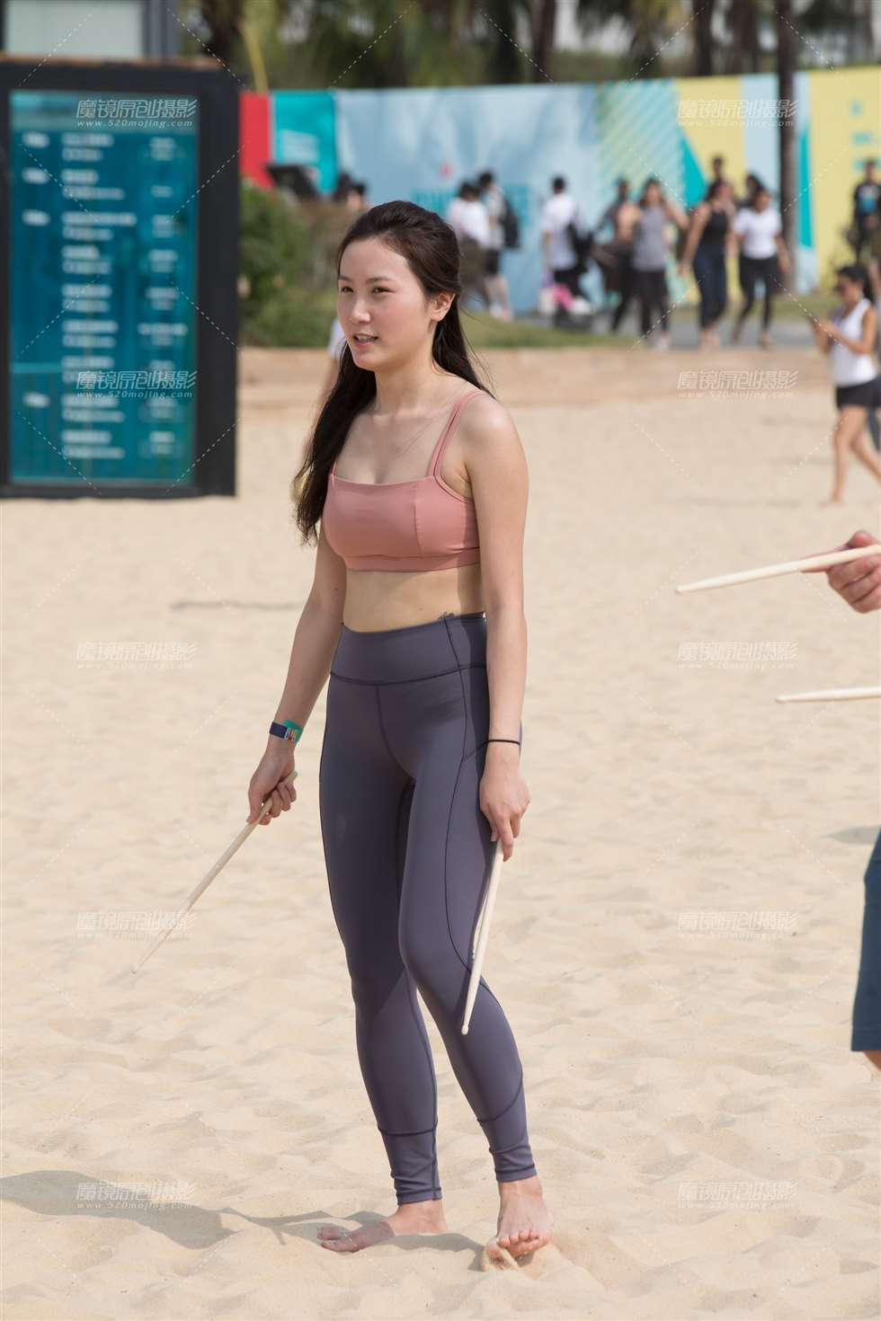 图片[4]-【凯恩赛贴】斯文的女孩-街拍流行馆