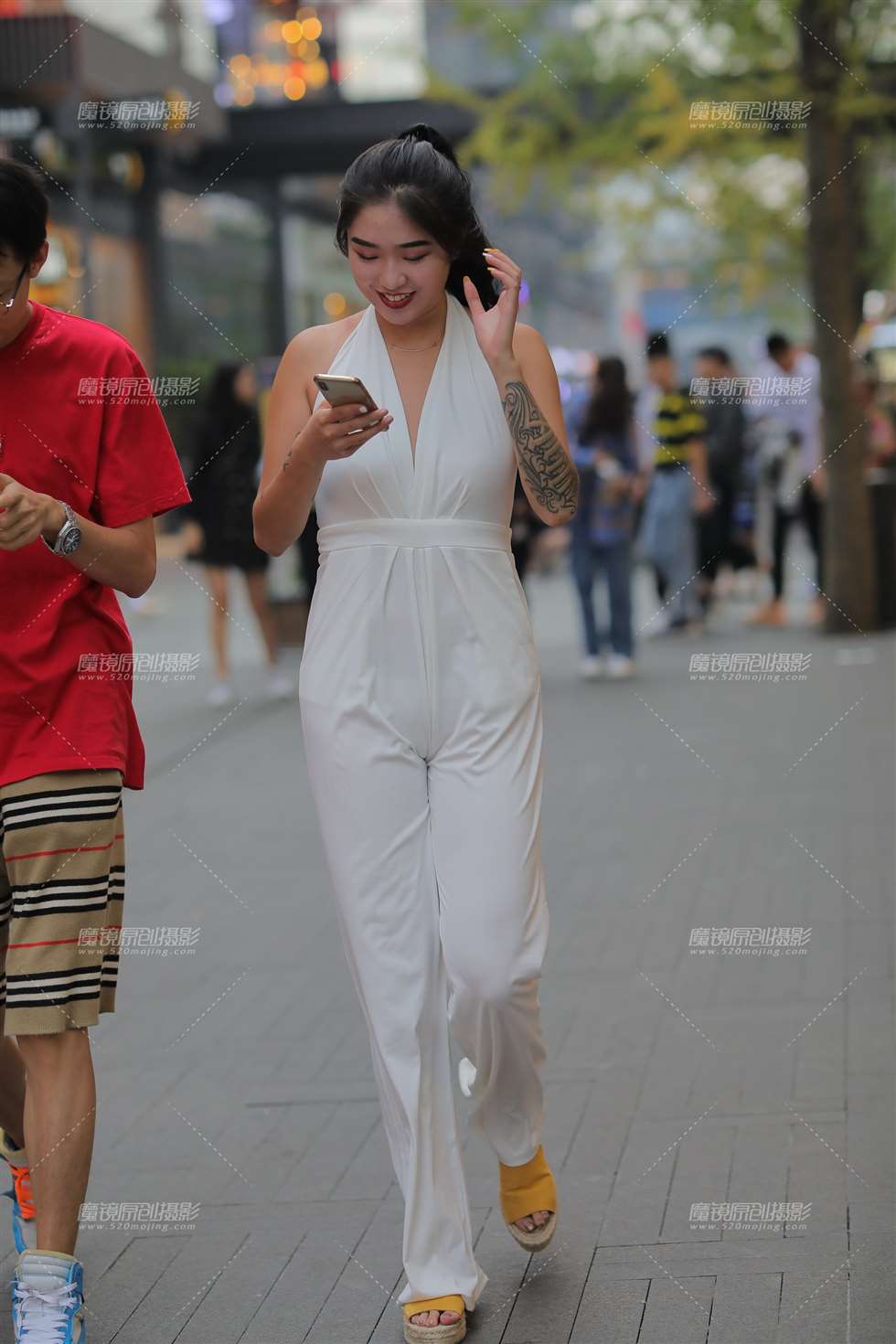 图片[1]-【凯恩赛贴】白洁-街拍流行馆
