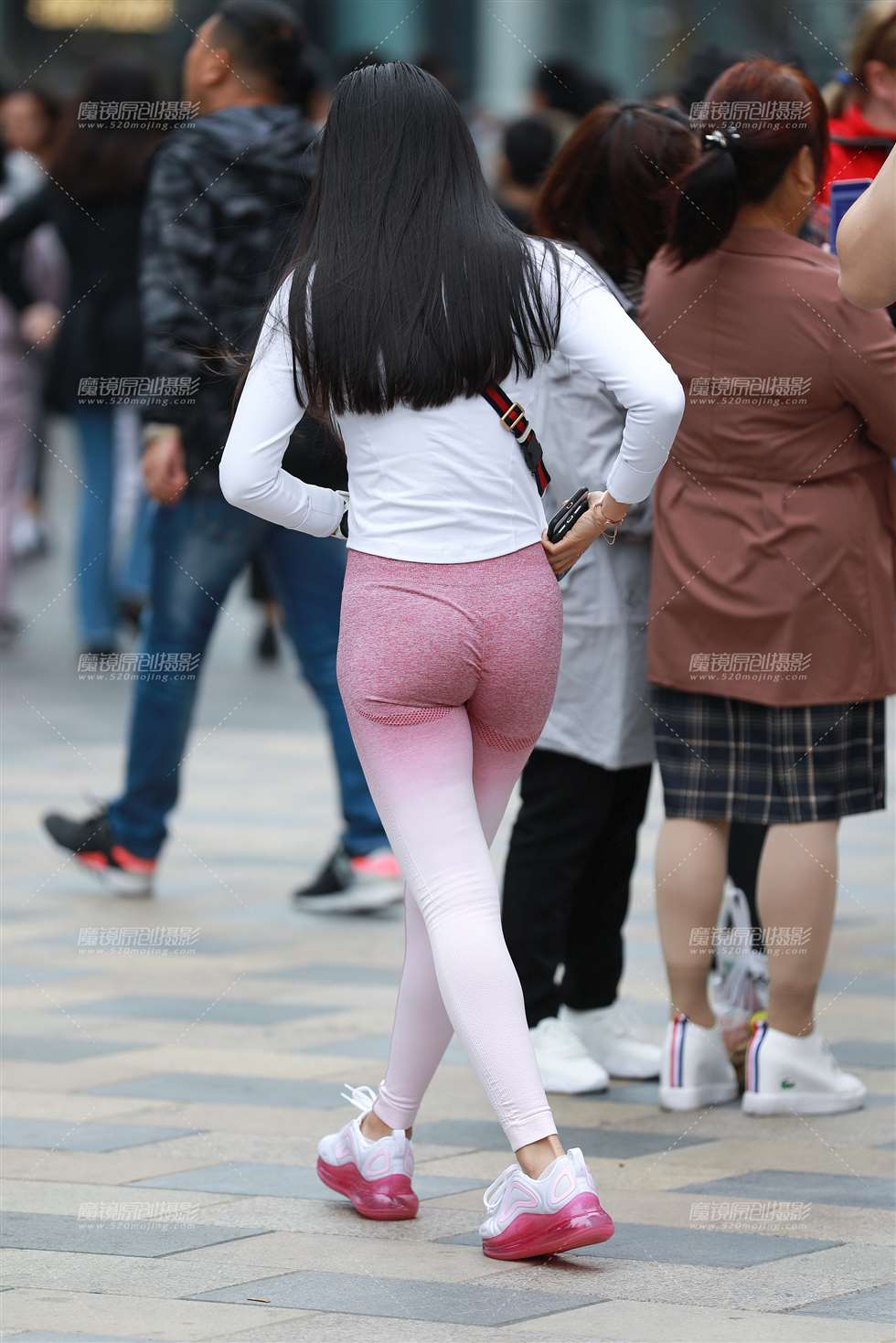 图片[5]-【玻璃赛帖】粉色瑜伽裤女友-街拍流行馆