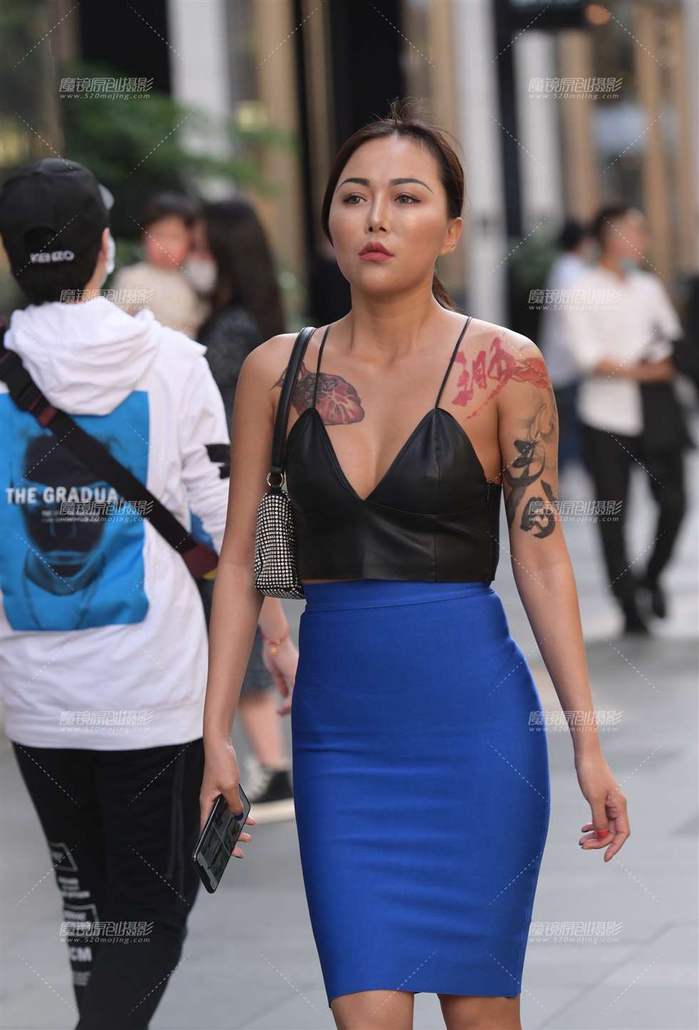 图片[1]-包臀裙美女-街拍流行馆