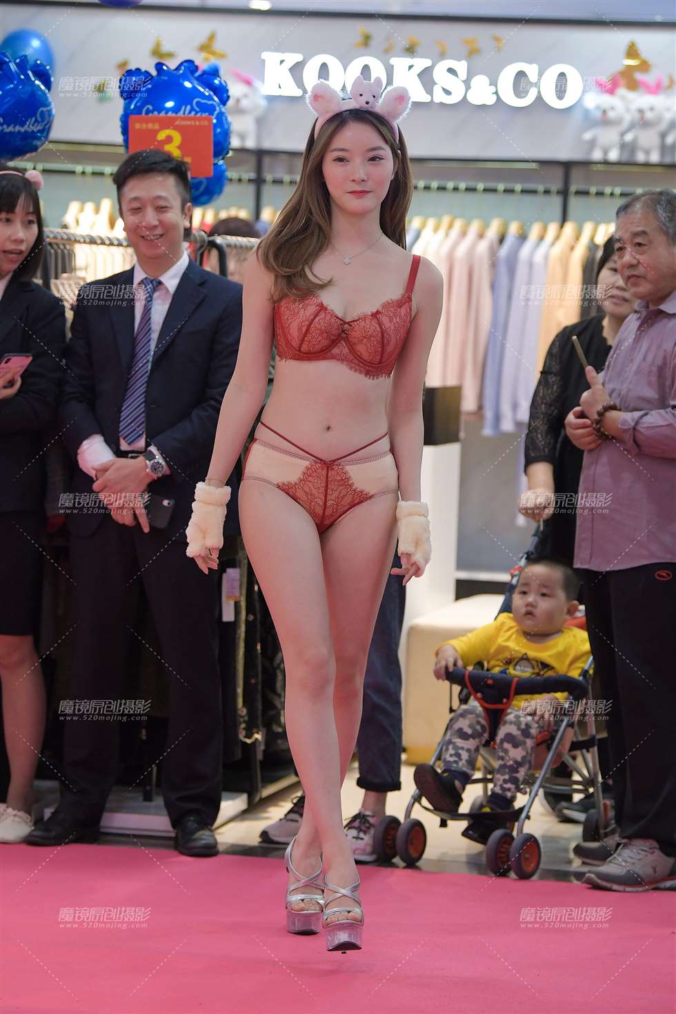 图片[5]-【视觉冲击赛贴】性感玫红色内衣-街拍流行馆