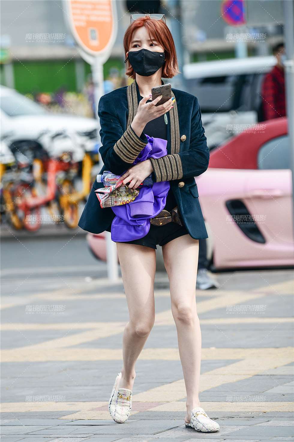 图片[1]-秀气的妹子长腿月牙美-街拍流行馆