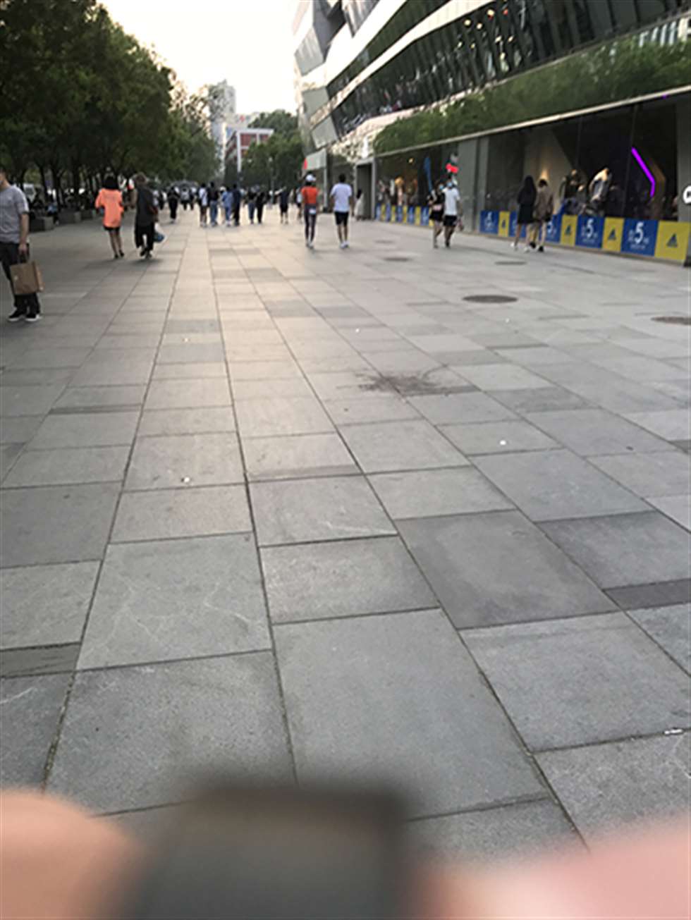图片[3]-【玻璃赛帖】紧身瑜伽裤女友-街拍流行馆