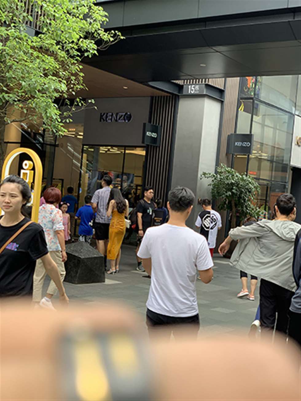 图片[3]-【视觉冲击赛贴】法兰绒吊带裙-街拍流行馆