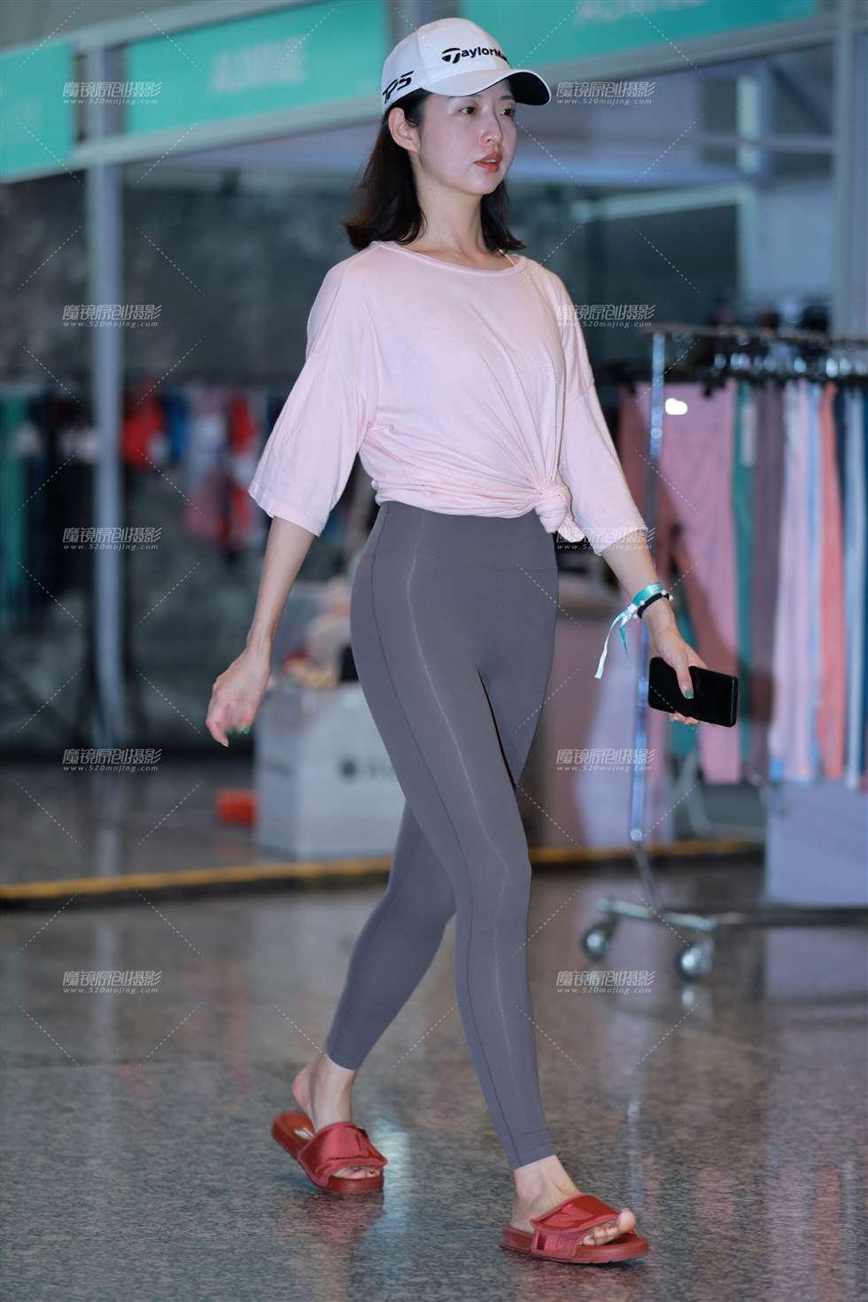 图片[4]-【小默赛帖】1709多次遇见瑜伽美女-街拍流行馆