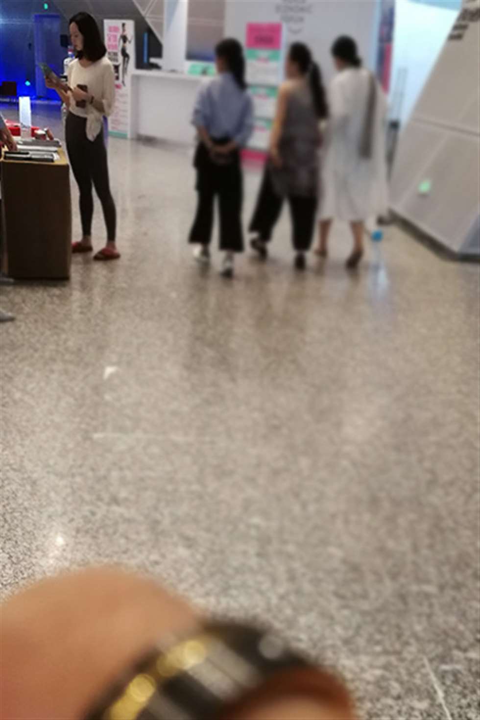 图片[3]-【小默赛帖】1709多次遇见瑜伽美女-街拍流行馆